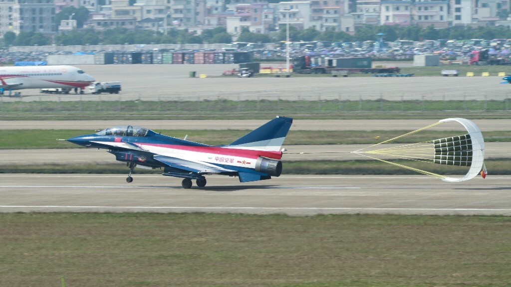 中国空军“八一”飞行表演队 歼10