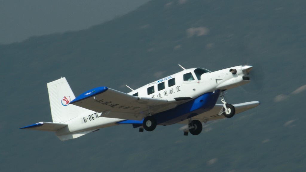 山东通用航空 P-750XL