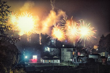 新年钟声唱响美丽山村