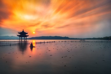【我在夕阳下等你】