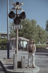 105351
