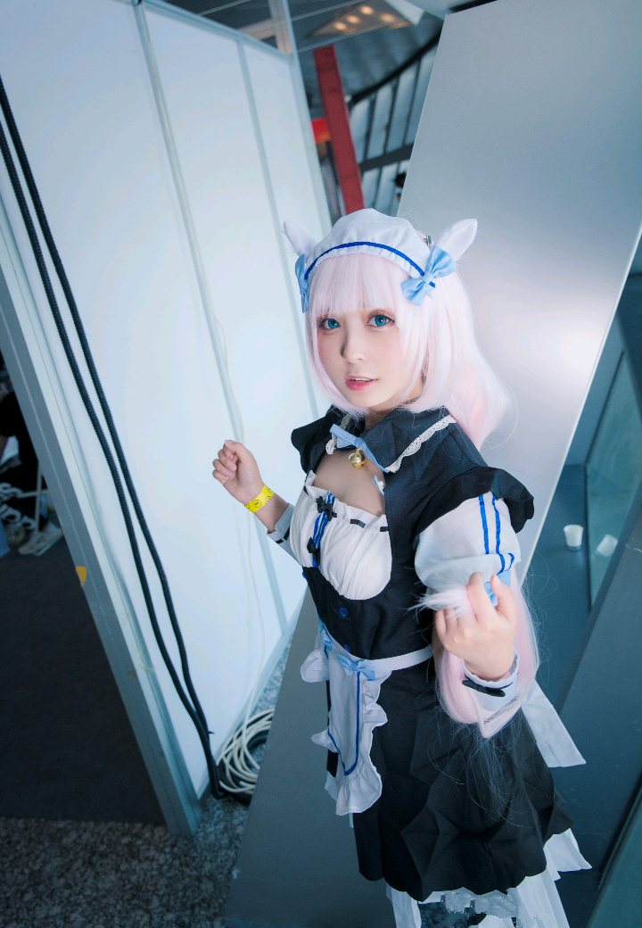 白丝小女仆 - 为爱cos而生