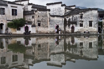 月沼一角