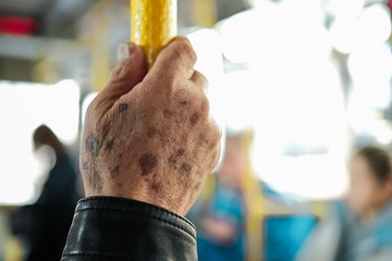 379989
