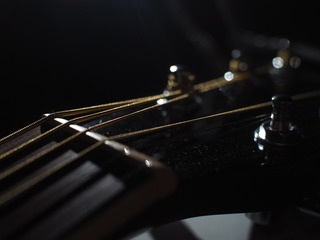 595322