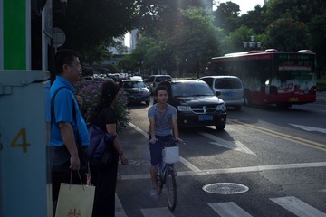 过马路