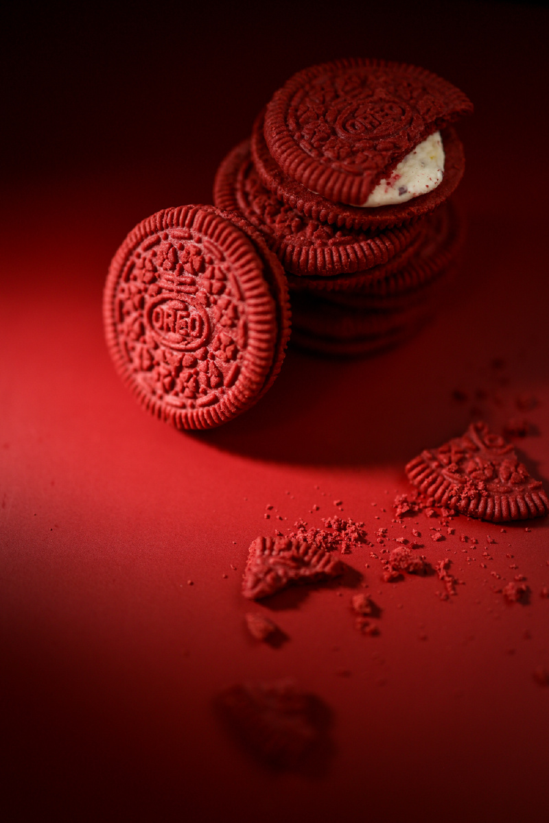 红色暗调奥利奥