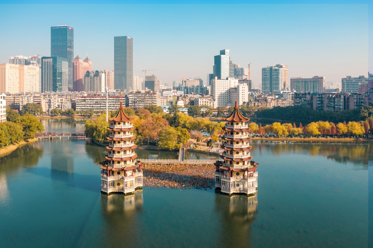 武汉宝岛公园龙虎塔