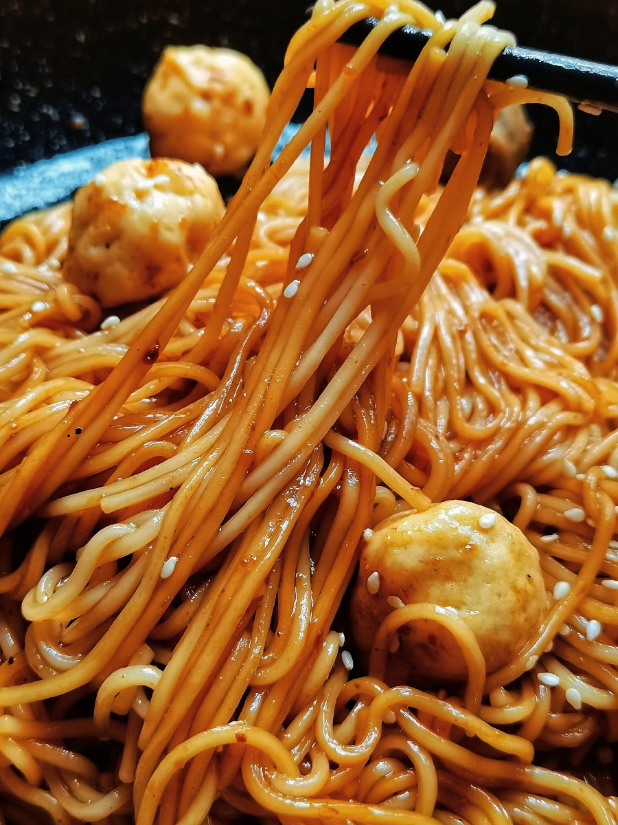 葱油拌面再加料肉丸火腿