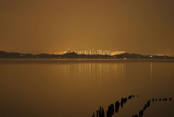 浮城