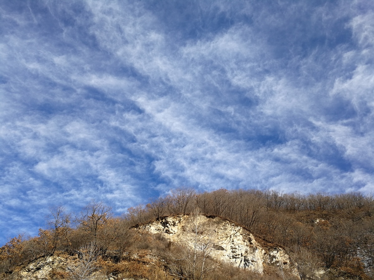 山上的云(手机摄)