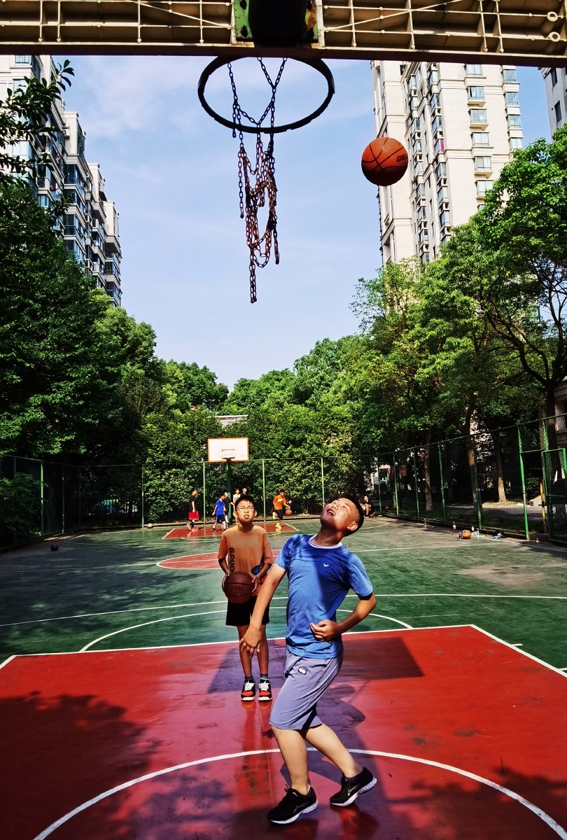 小区篮球小子