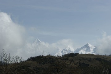 远眺四姑娘山