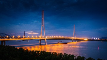南京长江三桥夜色