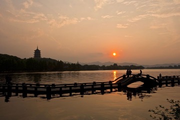 雷锋夕照