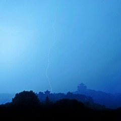 雷雨城隍阁