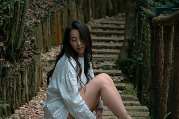 001