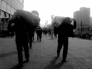 201103263221