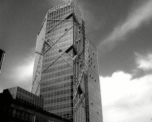 201103232418-2