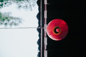 347051