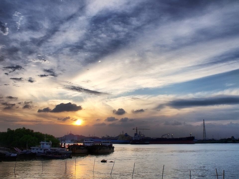 DSCF6776 HDR<br />
没太多风景！也没别人这么多的能力及时间周围去！只能拍拍附近！