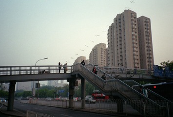 495570