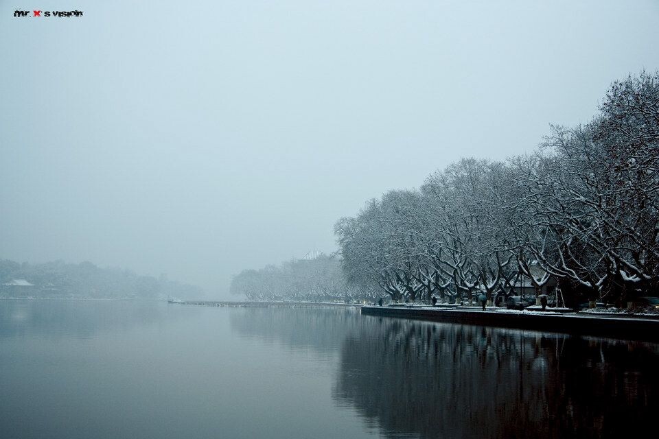 西湖雪景<br />
