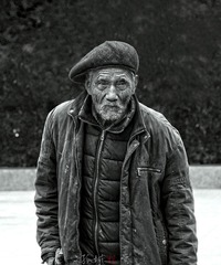 街头老人