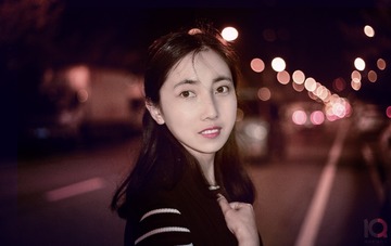 你转身向北，侧脸还是很美