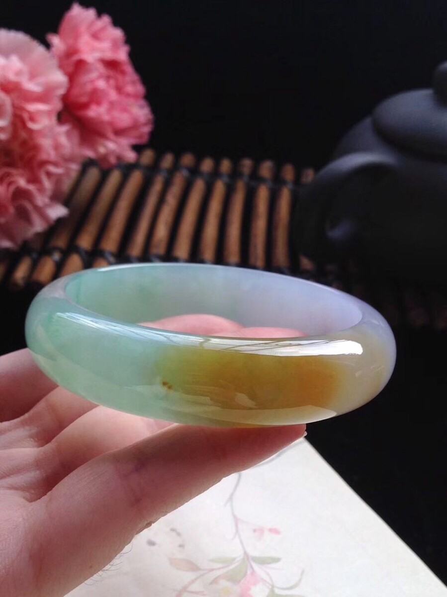 人造水晶有什么区别