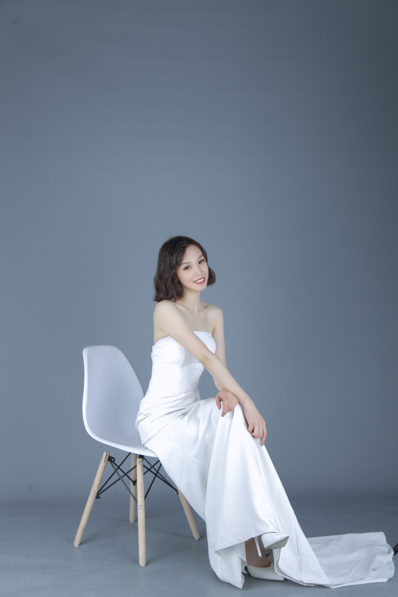白色礼服· - 国宾哥哥 - 图虫