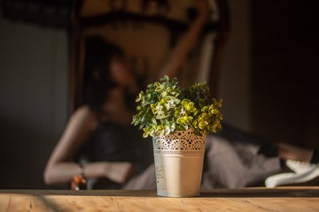 19051