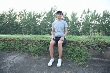 001