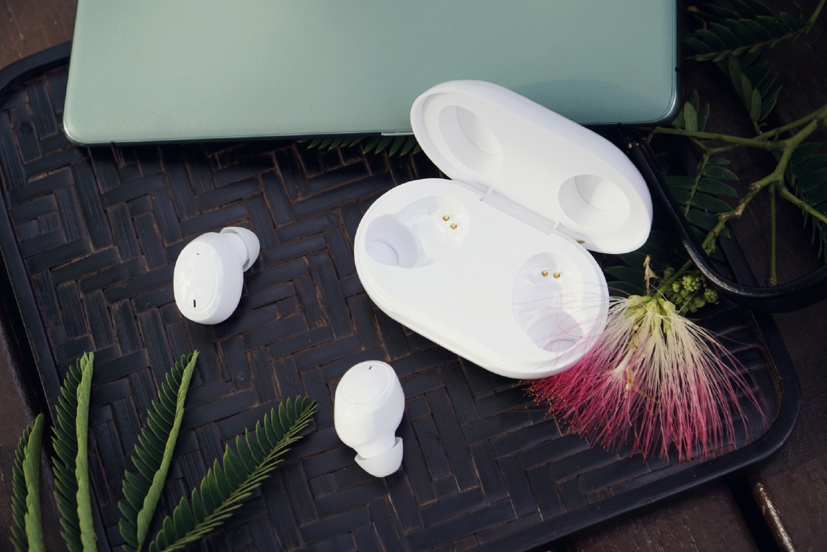 开箱图赏oppow31灵动版真无线耳机