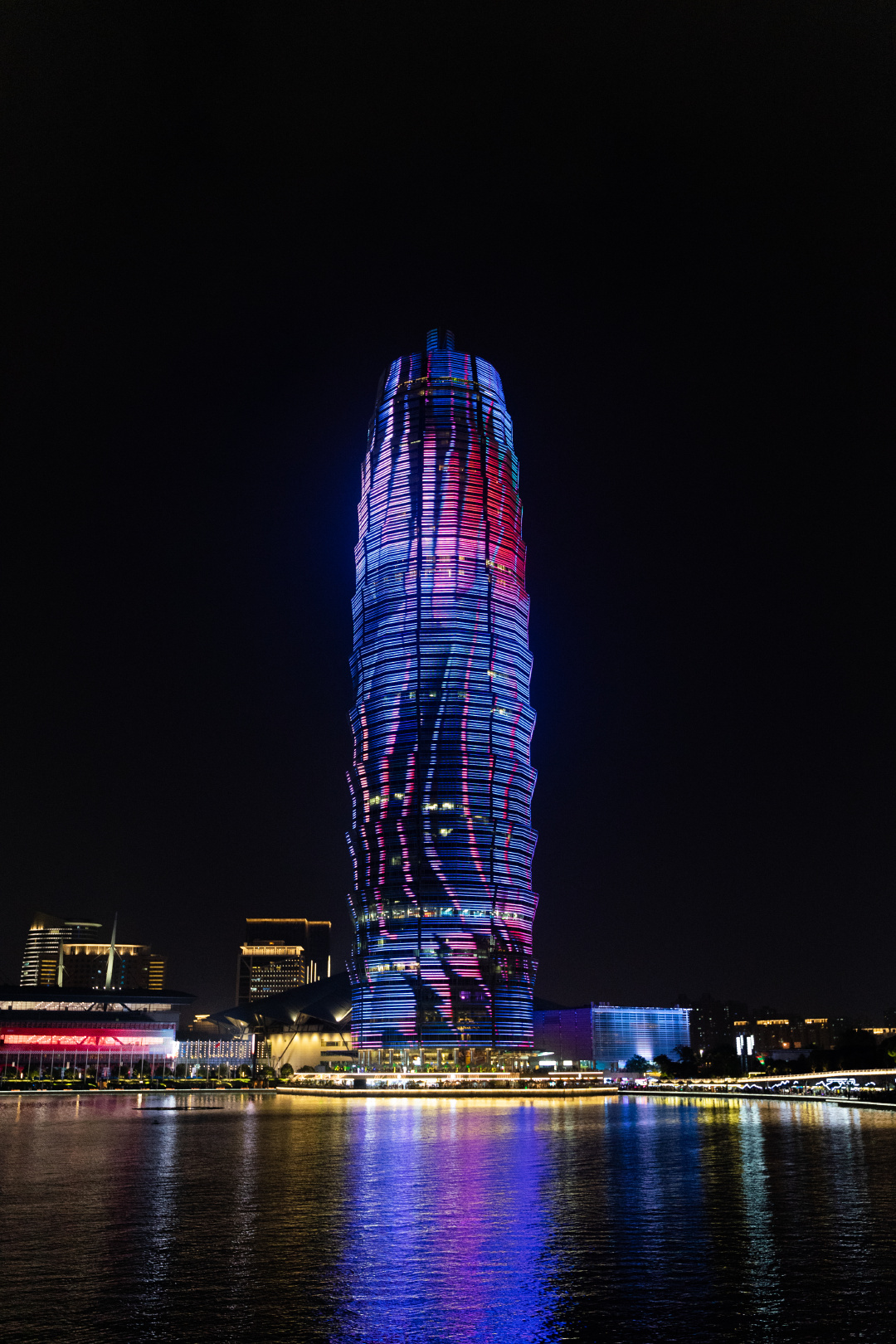 玉米楼千禧广场夜景