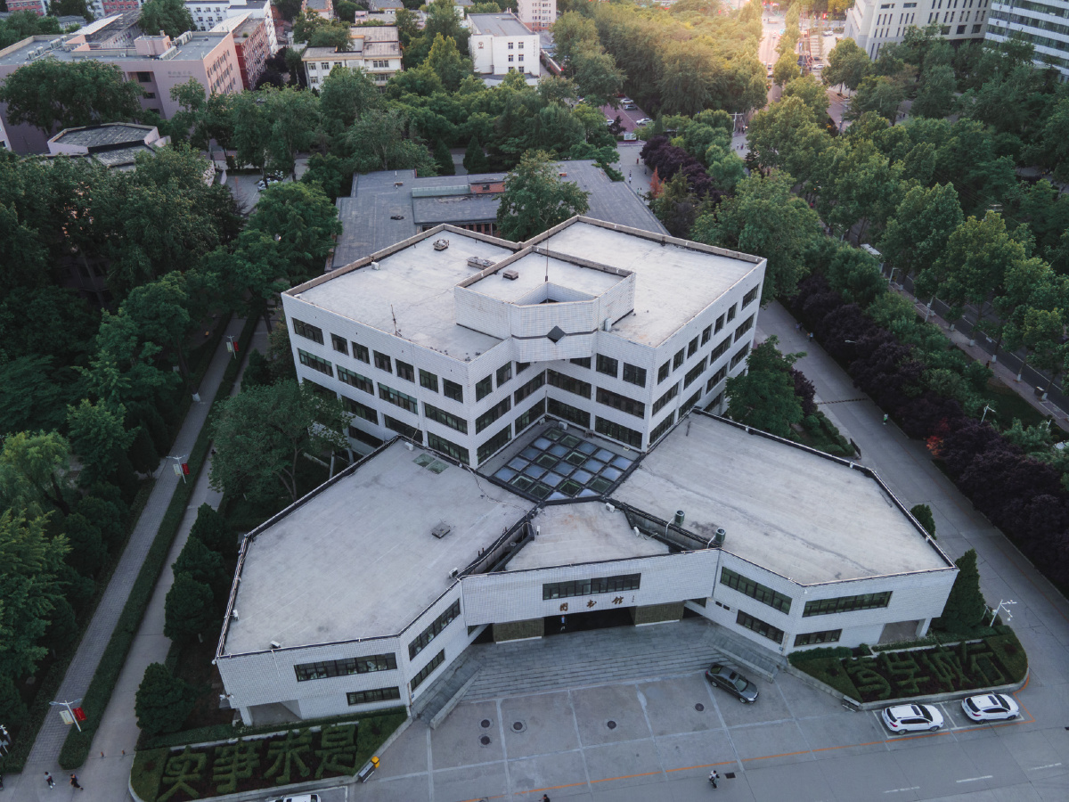 河大图书馆 - 湖心亭看雪 - 图虫