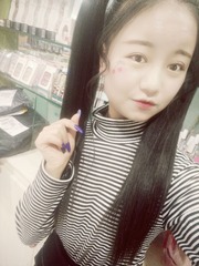 1604677
