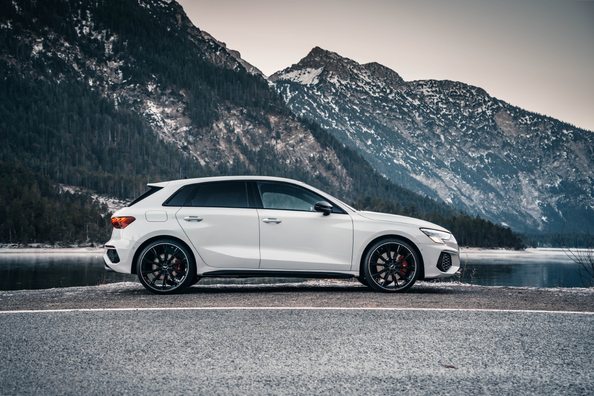 奥迪audi abt s3黑白双煞