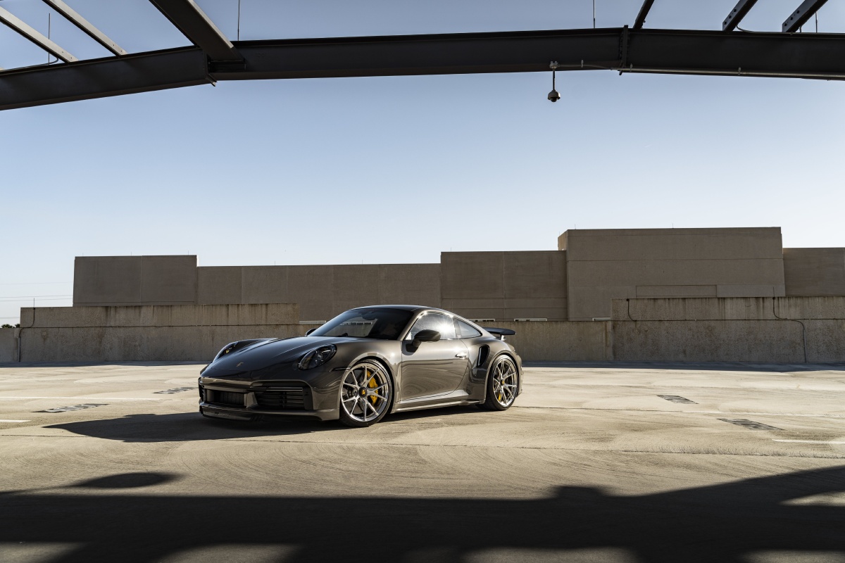 灰色保时捷超跑porsche911turbos