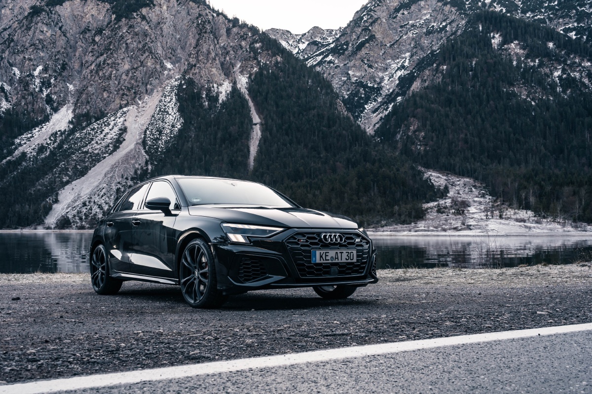 奥迪audi abt s3黑白双煞