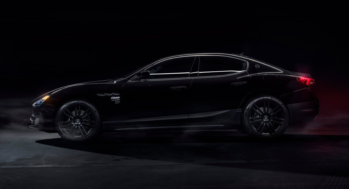 黑色玛莎拉蒂和藤原浩合作款限量跑车maseratighiblioperaneraby