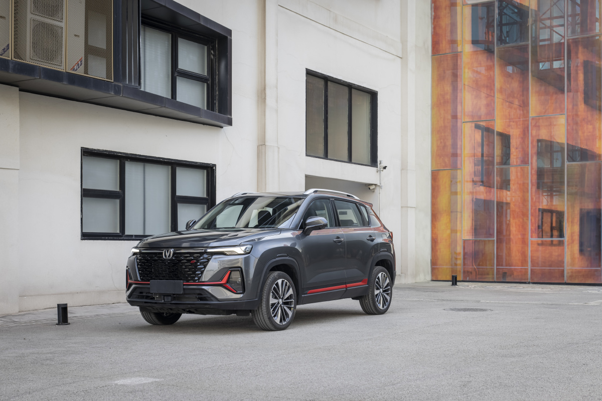 新宝骏旅行车向往valli长安cs35plussuv