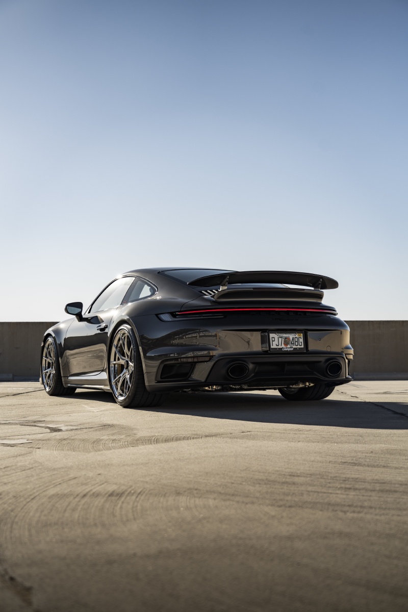 灰色保时捷超跑porsche911turbos