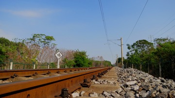 402210