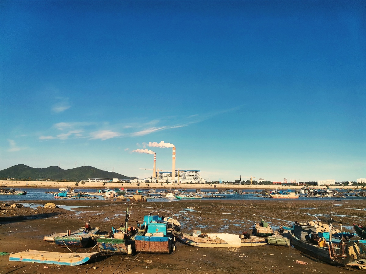 西澳岛位于广东省的千年古城潮州市饶平县柘林湾的东南方向,是个超级