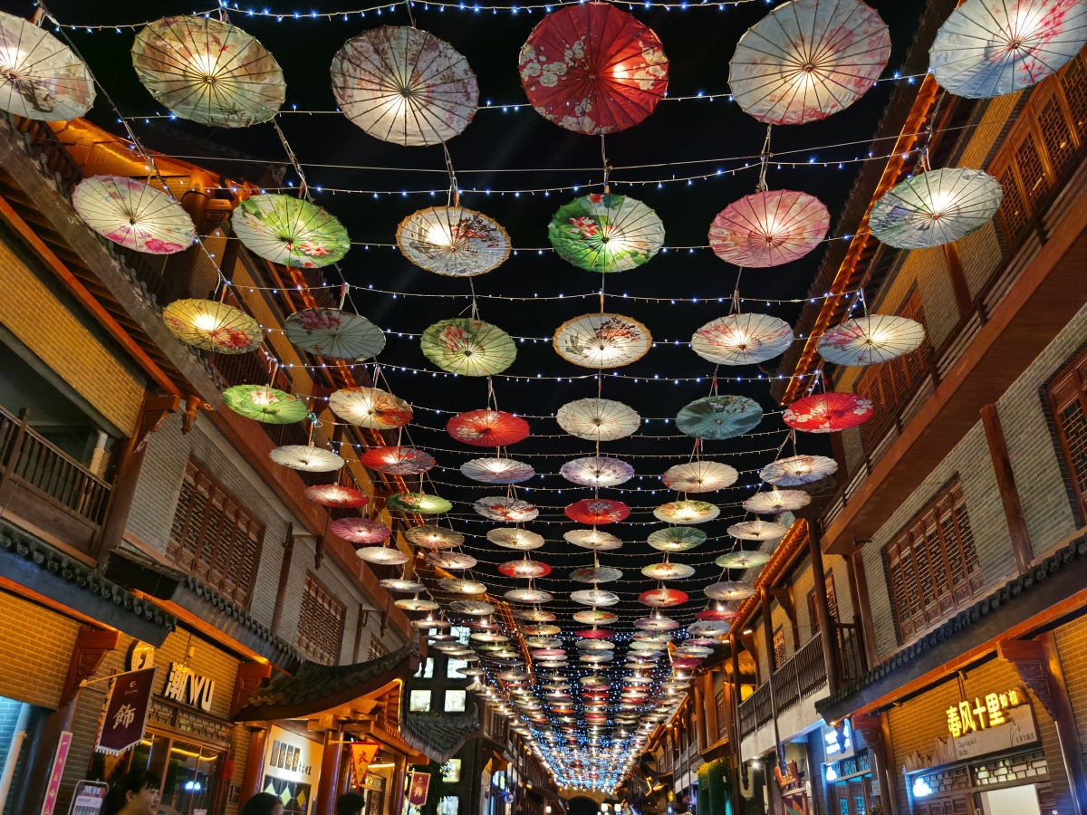普洱茶马古城美丽的夜景动人的光影