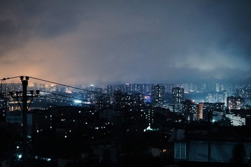58323