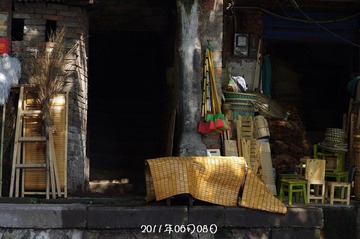 阳光下的老街之场景