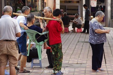 阳光下的老街之寻常生活
