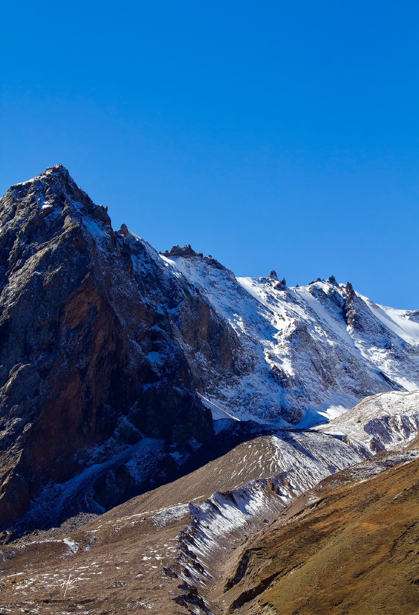 高原雪山